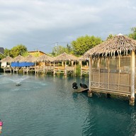 ธรรมชาติ อิสาน บีช คาเฟ่ พระยาสุเรนทร์