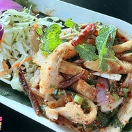 ธรรมชาติ อิสาน บีช คาเฟ่ พระยาสุเรนทร์