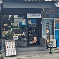 Slipover coffee ( ร้านกาเเฟสลิปโอเวอร์ ) เเคราย