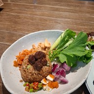 กับข้าวกับปลา Central Embassy