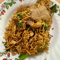 เมนูของร้าน ราดหน้าโรงเหล็ก และอาหารตามสั่ง สุขุมวิท 71