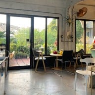 doze coffee community 1