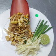 โชคดีผัดไทยโบราณ ท่าช้าง วังหลวง ท่าช้าง วังหลวง