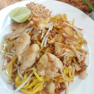 โชคดีผัดไทยโบราณ ท่าช้าง วังหลวง ท่าช้าง วังหลวง