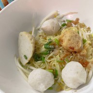เมนูของร้าน ก๋วยเตี๋ยวลูกชิ้นปลา บ้านหม้อ(เจงคุง)