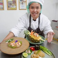 โชคดีผัดไทยโบราณ ท่าช้าง วังหลวง ท่าช้าง วังหลวง