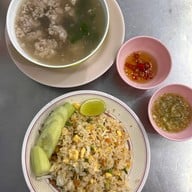 เมนูของร้าน เจ๊เลี๊ยบ สนามเป้า