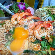 ร้านริมเขื่อน จุ๋มหนวดซีฟู๊ดร้านริมถนน (ริมเขื่อนเจ้าเก่า)