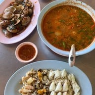 ร้านป้อมกินแล้วรวย -