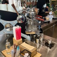 หนึ่ง นม นัว Mega Bangna