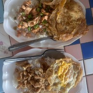 เมนูของร้าน เจ๊อ๋อย ลุงหมึก อาหารตามสั่ง 10 บาท ราชบุรี