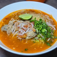 ตรีทองโอชา เสาชิงช้า