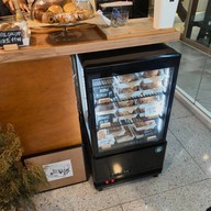 บรรยากาศ Commonly Specialty Coffee Surawong Surawong