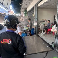 บรรยากาศ ปอเปี๊ยะทอดเจ้ฮวง ราชบุรี