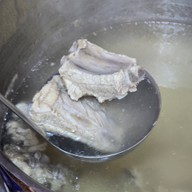 ตรีทองโอชา เสาชิงช้า