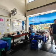 เรือทองคำ ก๋วยเตี๋ยวลูกชิ้นปลา ถนนเจริญราษฎ์ ถนนเจริญราษฎ์