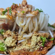 ตรีทองโอชา เสาชิงช้า