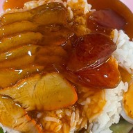 ข้าวหมูแดงหมูกรอบ พิชยา