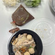 เมนูของร้าน ร้านก๋วยเตี๋ยวเรือพระนคร ซอยกำนันแม้น 10