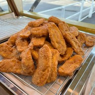 ผึ้งหลวงกล้วยทอด-ไข่เต่า