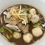 เมนูของร้าน ร้านก๋วยเตี๋ยวเรือพระนคร ซอยกำนันแม้น 10