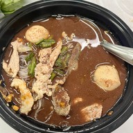 เมนูของร้าน ร้านก๋วยเตี๋ยวเรือพระนคร ซอยกำนันแม้น 10