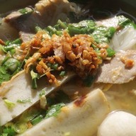 เตี้ย เย็นตาโฟ เจ้าเก่าตลาดพลู