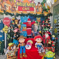 หน้าร้าน Milemily closet studio ตลาดขายส่งต้นไม้พระเงิน ซอย2