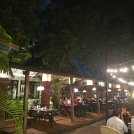 บรรยากาศ Mama Dolores - Mediterranean Restaurant เย็นอากาศ
