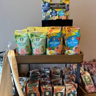 บรรยากาศ Starbucks ลิตเติ้ล วอล์ค รัตนาธิเบศร์