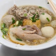 เมนูของร้าน รุ่งเรือง (ตั๋ง) ก๋วยเตี๋ยวหมู สุขุมวิท26 เจ้าเก่า สุขุมวิท 26