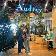 Audrey Cafe เซ็นทรัลพลาซ่า ลาดพร้าว ชั้น 4