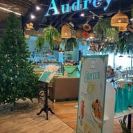 Audrey Cafe เซ็นทรัลพลาซ่า ลาดพร้าว ชั้น 4
