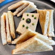 เมนูของร้าน Another Hound Café ดิเอ็มโพเรียม