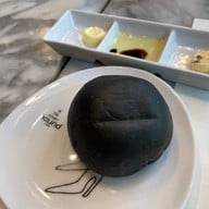 เมนูของร้าน Another Hound Café ดิเอ็มโพเรียม