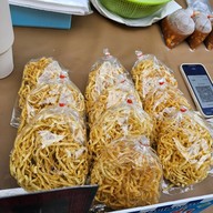 เมนูของร้าน เชฟก๊อง ข้าวหน้าไก่ พูนเลิศ