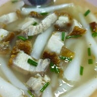 ก๋วยจั๊บ อ้วนโภชนา สัมพันธวงศ์