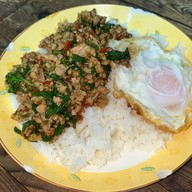 เมนูของร้าน ร้าน เฮง เฮง ราดหน้ายอดผัก สาขาเจริญนคร12 สาขาเจริญนคร12