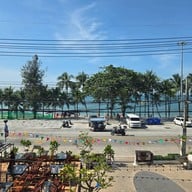 บรรยากาศ Brouke Cafe จอมเทียน