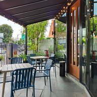 บรรยากาศ The Corner Room EATERY & LIFESTYLE