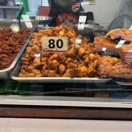 เจี๊ยบหมูกรอบตลาดอ.ต.ก ตลาด อ.ต.ก จตุจักร