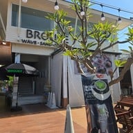 หน้าร้าน Brouke Cafe จอมเทียน
