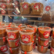 เจี๊ยบหมูกรอบตลาดอ.ต.ก ตลาด อ.ต.ก จตุจักร