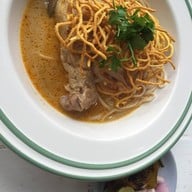 คั่วไก่นิมมาน นิมมานซอย17 (ซอยสายน้ำผึ้ง)