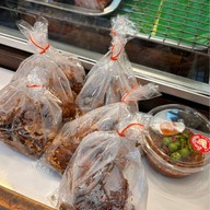 เจี๊ยบหมูกรอบตลาดอ.ต.ก ตลาด อ.ต.ก จตุจักร