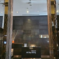 หน้าร้าน Ploenchit All Day Dining