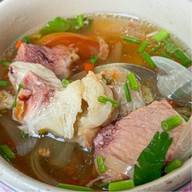 พ่อครัวเถื่อนยอดนักตุ๋น 91แยก1