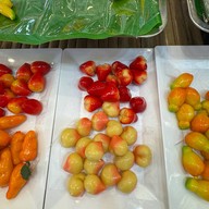 สายรุ้ง ลูกชุบ แฟชั่นไอส์แลนด์