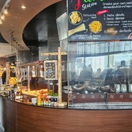 บรรยากาศ Ploenchit All Day Dining