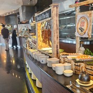 บรรยากาศ Ploenchit All Day Dining